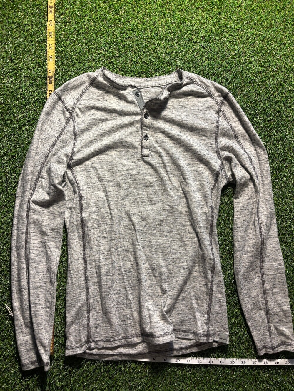 Express exposed seam long sleeve henley